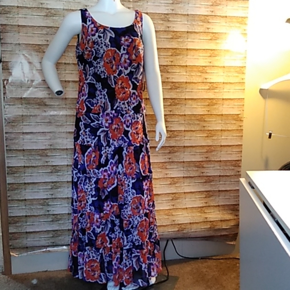 NWT JONES STUDIO maxi dress